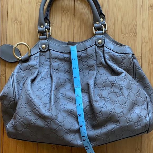 Authentic Gucci “La Pelle Guccissima” Sukey - Picture 8 of 8